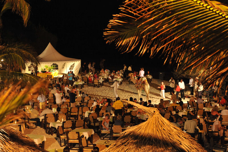 Leopard Beach ディアニ・ビーチ エクステリア 写真